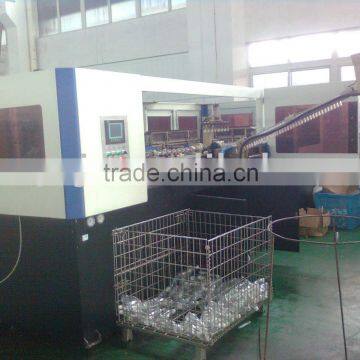 Automatic lineal type PET blow moulding machine