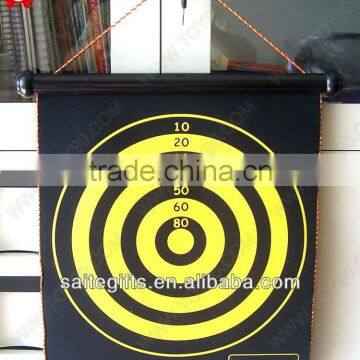 Magnetic cloth dart board