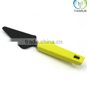 High Quality Triangle Shape Stainless Steel Cake Spatula Metal Turner