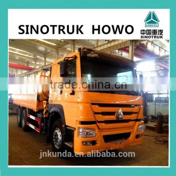 howo cargo truck with 10 ton XCMG truck crane for sale