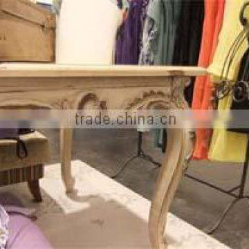 Chateau Dining Table Detail