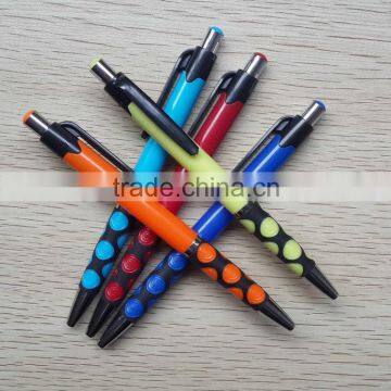 2016 New Products on China Market Black Color Grip and Clip Multi Color Plastic Pen