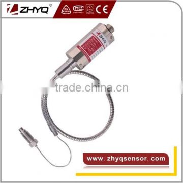 Plastic extruder space limited melt pressure transmitter