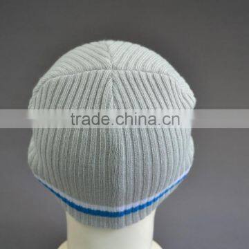 Acrylic Beanie Hat With Rubber Patch Logo photo-2