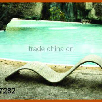 Tradition Poolside Wicker Lounge