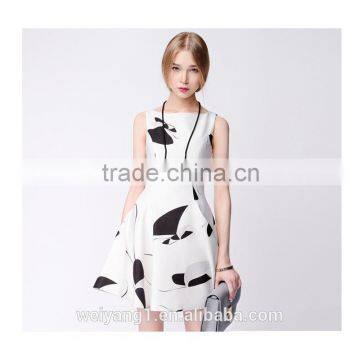 White and Black Floral Printed Sleeveless Bodycon Dress