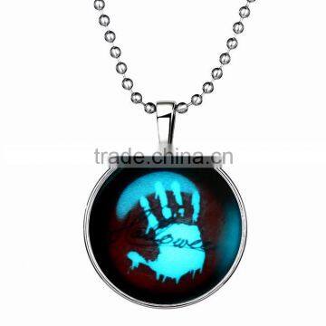 Halloween 2016 Amazon hot sale silver beads jewelry glow hands picture pendant necklace cheap gifts for men