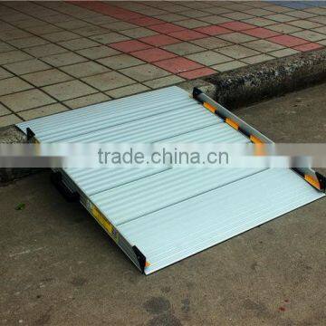 Lightweight aluminium alloy ramp