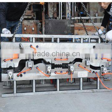 China Plastic Mould Blow Mould and Injection Mould photo-3