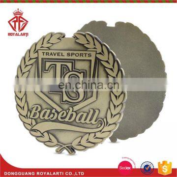 Antique Brass Travel Sport Badge with Wreath for Baseball