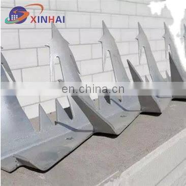 XINHAI Hot Dipped Galvanized Razor Barbed Wire Anti Climb Wall Spikes photo-2