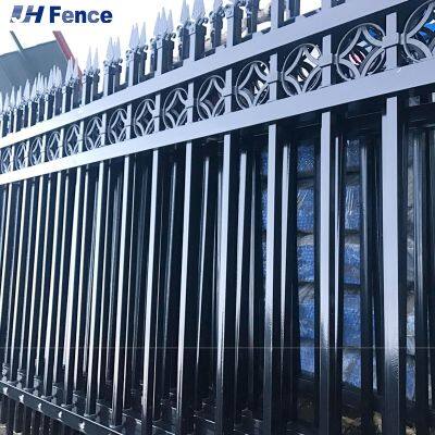 Painéis de cerca de aço australiano para o pátio frontal. Painéis de cerca de metal de segurança em ferro forjado sustentável. Painéis de cerca de aço galvanizado com estacas.