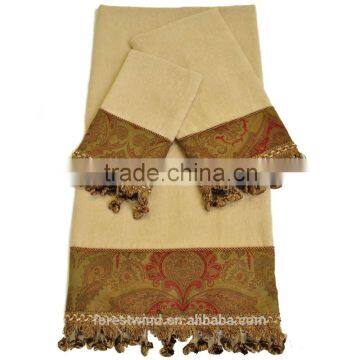 Factory Sale Elegant Design Embroidery Applique Face Towel photo-2