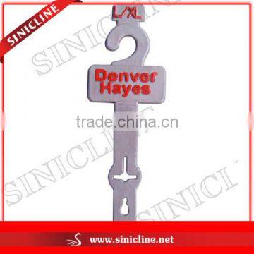 Sinicline Best Seller Foiling Embossed Logo Plastic Hanger/Buckle/Hook