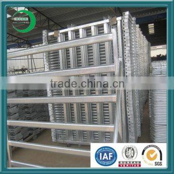 Heavy duty portable galvanized cattle panels