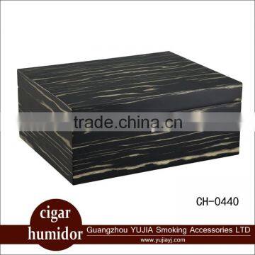 Guangzhou YuJia High Quality Spanish Cedar Wood Humidor