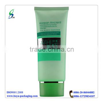 Plastic Cosmetic Tube in Dia 40 Round Tube with Positioning Screw Cap