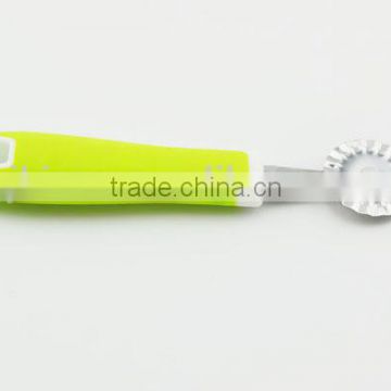 high quality stainless steel lace type pasta cutter with TPR handle