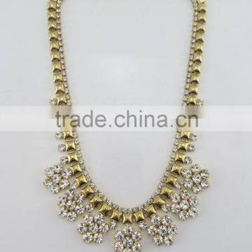 Fashion artistic clear flower crystal bib statement necklace