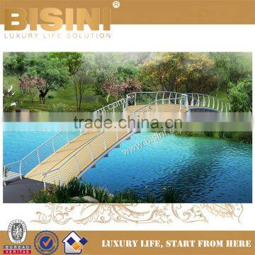 Small Half-moon-shaped Bridge, Scenic Spot Pedestrian Bridge,Anticorrosive Wood Foot Bridge with Steel Guardrail(BF08-Y10020)