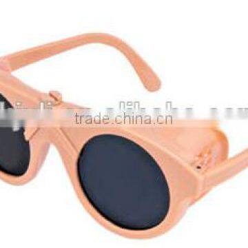 rounded glass lens welding goggle with plastic frame use to welding