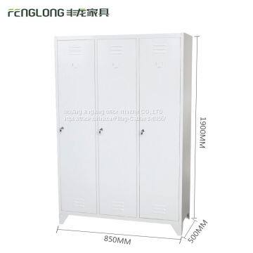 KD multi-function top quality 3 door steel commercial storage locker with feet