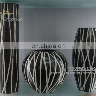 Jingdezhen decorative modern table top porcelain vases for retail and wholesale