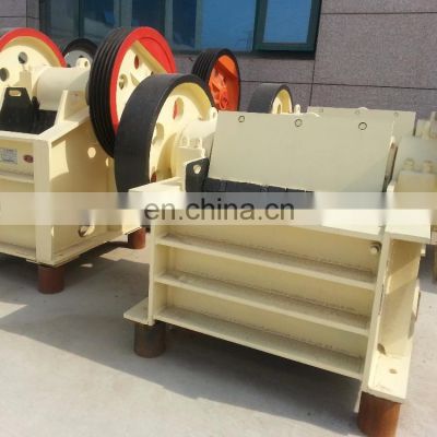 Jaw crusher for gypsum powder production line