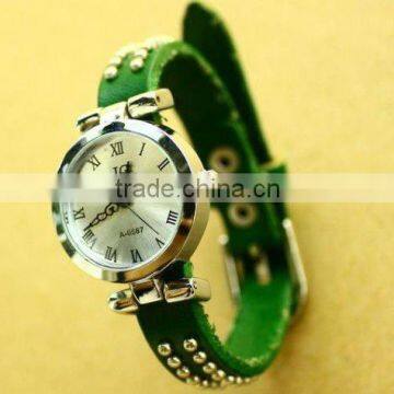 New style. Leather fashion Personality Women Bracelet Watches with Rivets. TOP quality