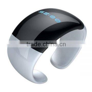 2014 hot selling phone bluetooth bracelet , call vibrate alert anti-lost bluetooth bracelet