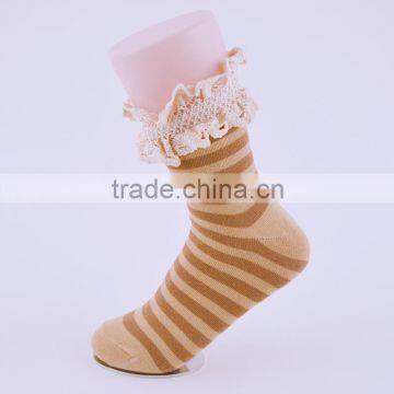 lady 200N fashion cotton socks with cotton crocheted lace on the cuff weed socks