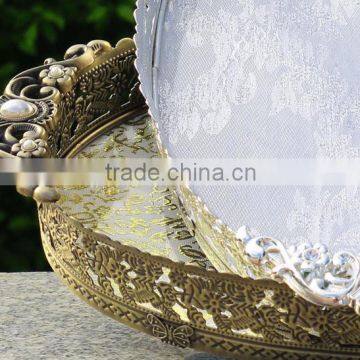 Desktop Cosmetics Storage Box Large Creative European Style Retro Brush Barrel Skin Care Products Finishing Box Top Grade Tray photo-4