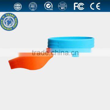 High quality rfid wristband with low price used in Swimming pools Saunas Spas Hotels new products looking for distributor