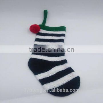 2017 Wholesale customized christmas knitted stockings