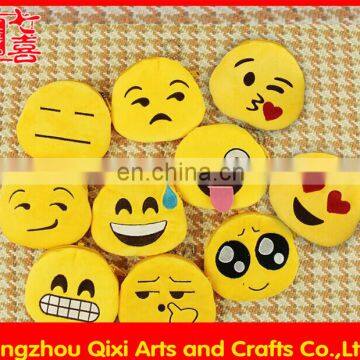 Promotional cheap plush emoji coin purse small size emoji change purse cute emoticon emoji bag