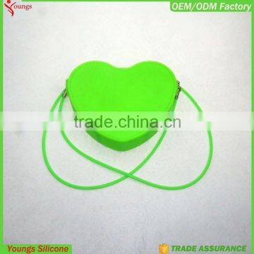 2016 eco-friendly cheap promotional cartoon cute Silicon coin pouch , coin purse with strap