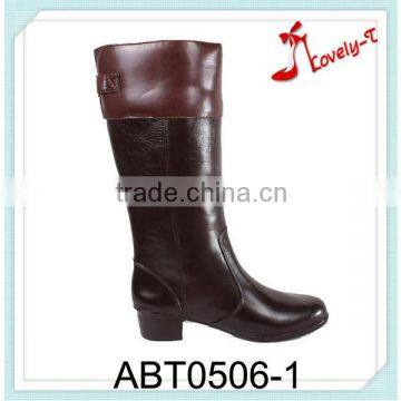 Slush molding woman low heel boots stitching upper high rain boots with back buckle