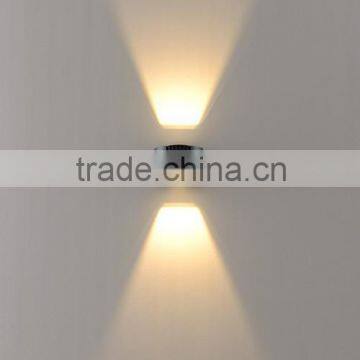 LED Wall Light Die Casting Aluminium Alloy up and Down Lighting IP54 Waterproof photo-2