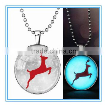 Vnistar wholesale Latest Christmas jewelry Luminous necklace cute Elk pendent for party VN015