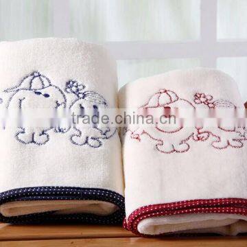 2016 OEM and ODM embroidery hand towel wholesale cartoon hand towel wholesale