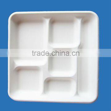 Disposable food serviing tray