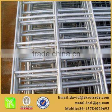 Welded wire mesh panel for brick wall reinforcement