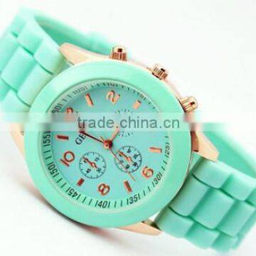 Hot Sale Amazon Watch Geneva Crystal Bezel Watch photo-6