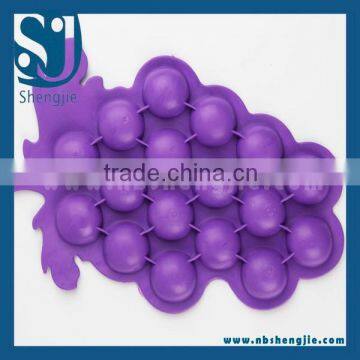 Trade Assurance High quilty Silicone Grape Ice Mould with any packing