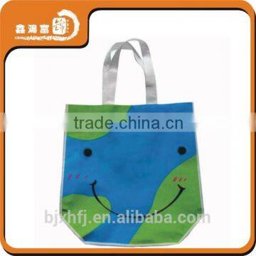 custom design handle fashionable fold non woven bag