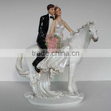 Lovely Cake Topper Couple Resin Figure photo-3