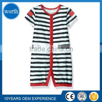 (Latest Style) 2017 Stripped Black and White Cotton Infant Romper Made in China