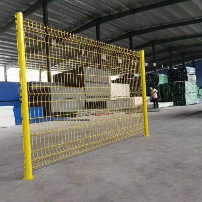 Green PVC Coated 3D Curved Welded Wire Mesh Fence for Garden Farm Security photo-3