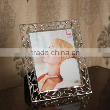 Delicate Zinc Alloy Photo Frames
