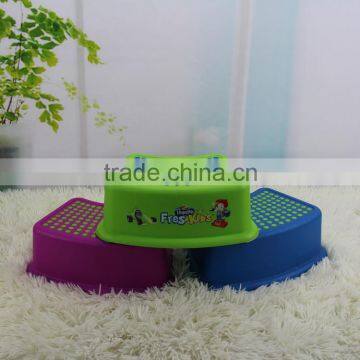 2016 Newest bath room plastic baby anti-slip toilet step stool